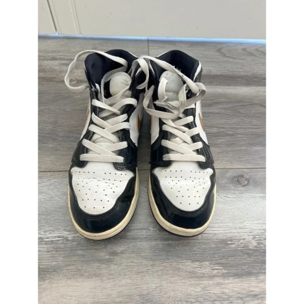 Nike Air Jordan 1 Mid Black White Metallic Gold‎ Patent Leather Sneakers 6.5